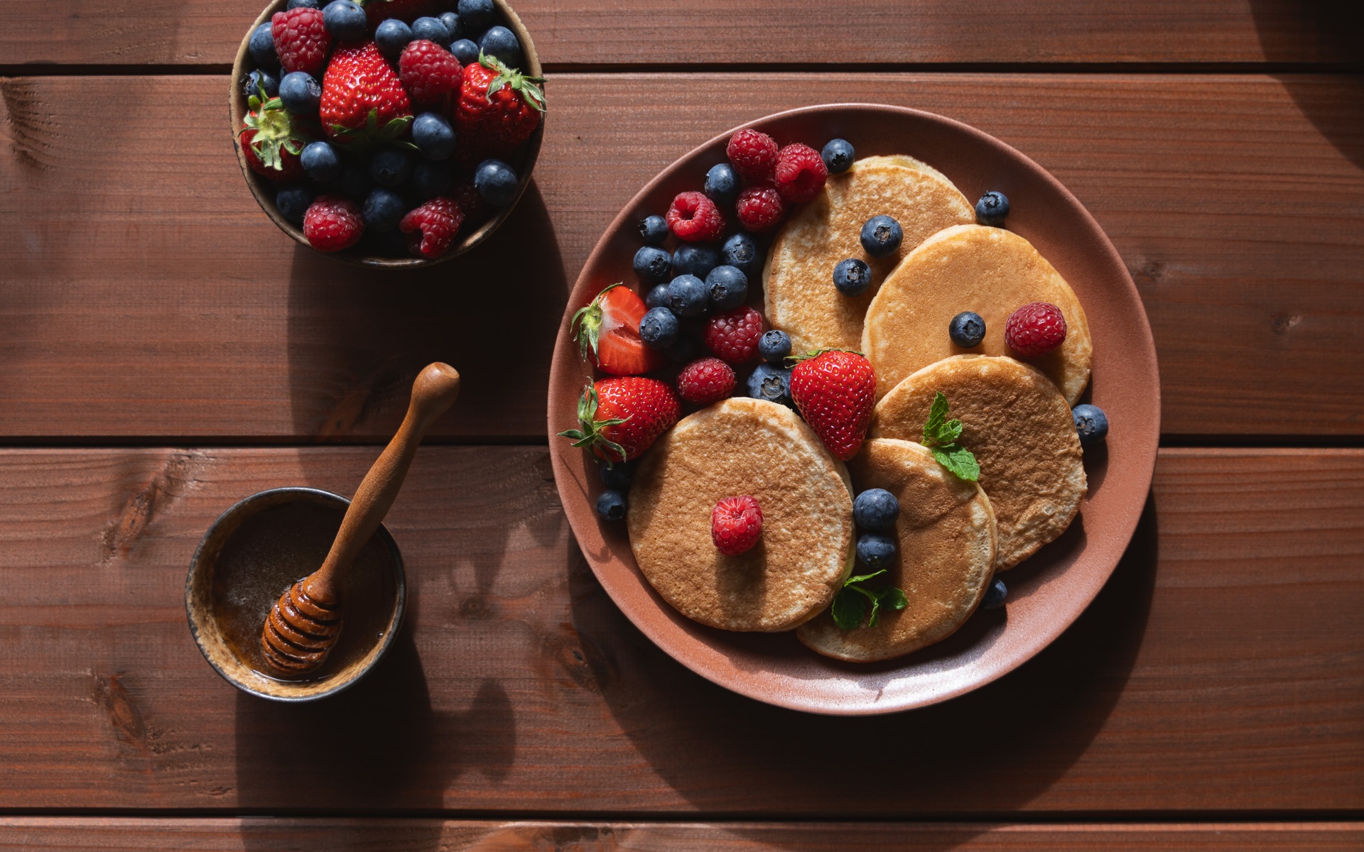 Editorial food photography — Pancakes & Berries cluster