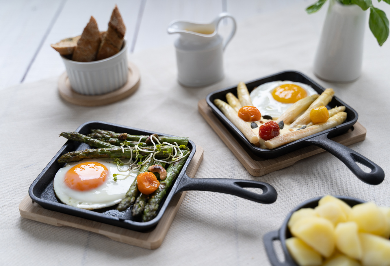 Cast-iron skillets with asparagus and egg — Green Kitchen