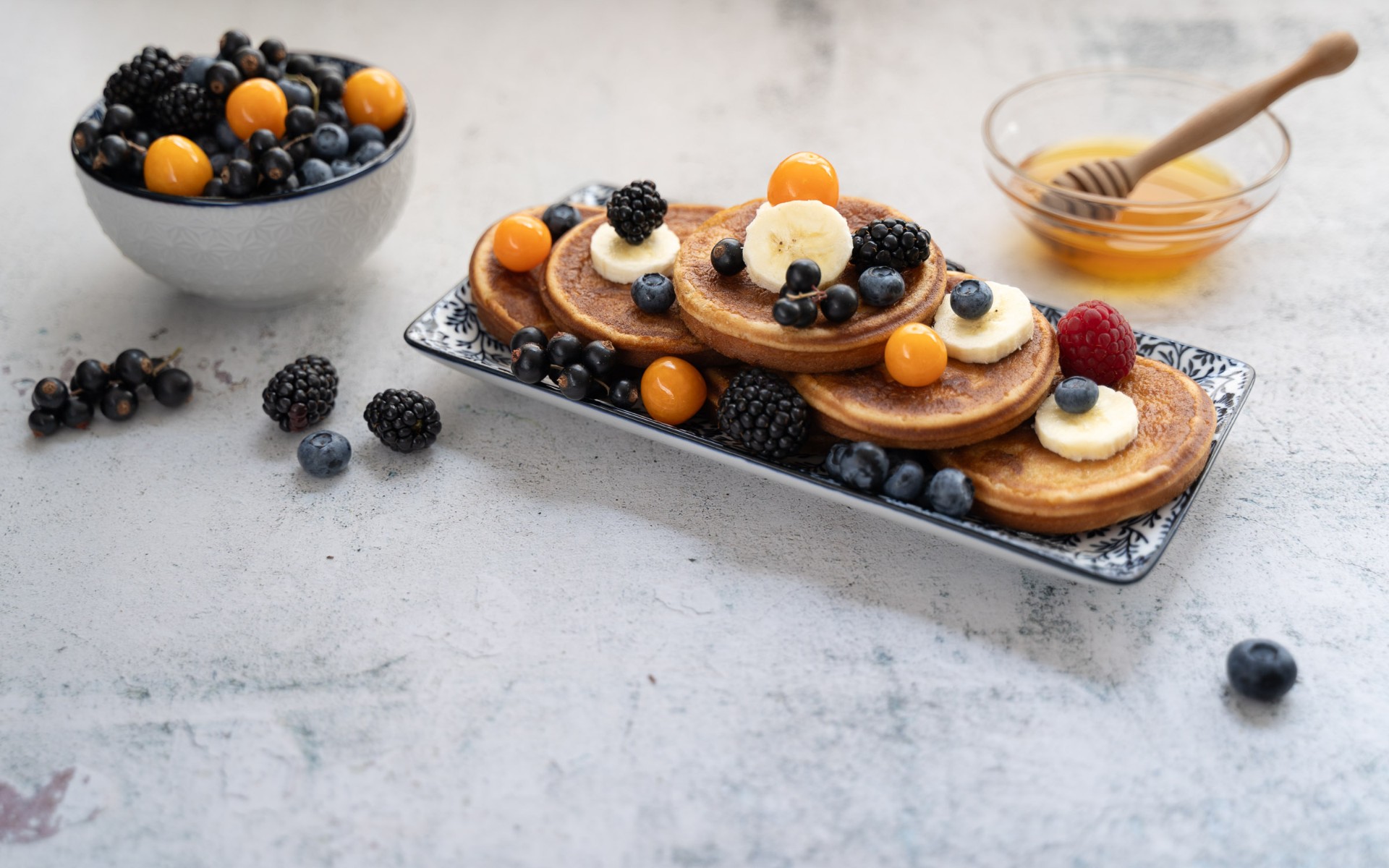 Editorial food photography — Pancakes & Berries cluster